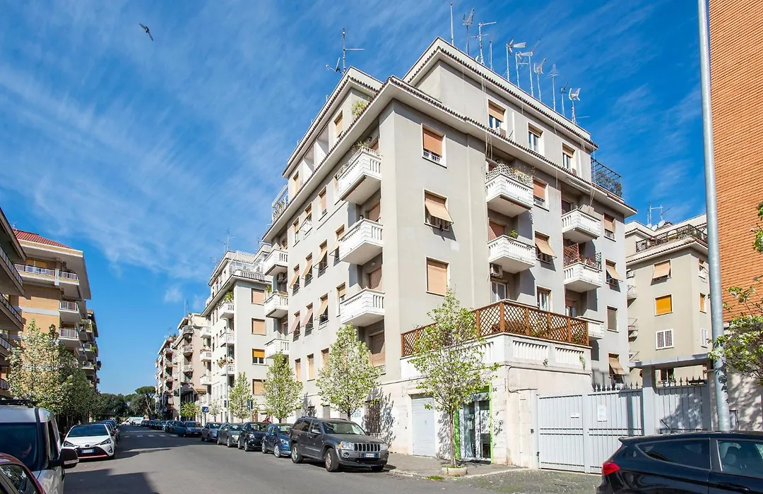 Carpegna Park Apartment By Cornelia Subway-1