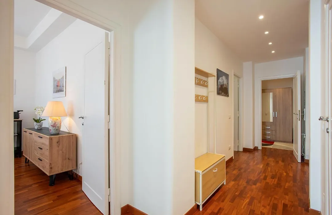 Carpegna Park Apartment By Cornelia Subway-1